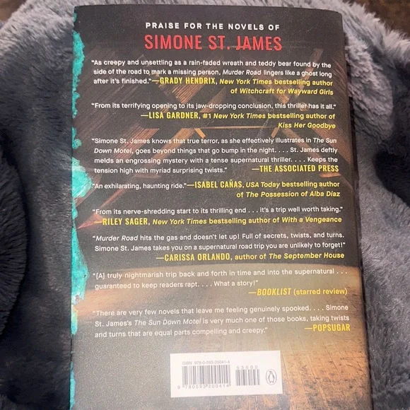 Horror/mystery book - Picture 3 of 4